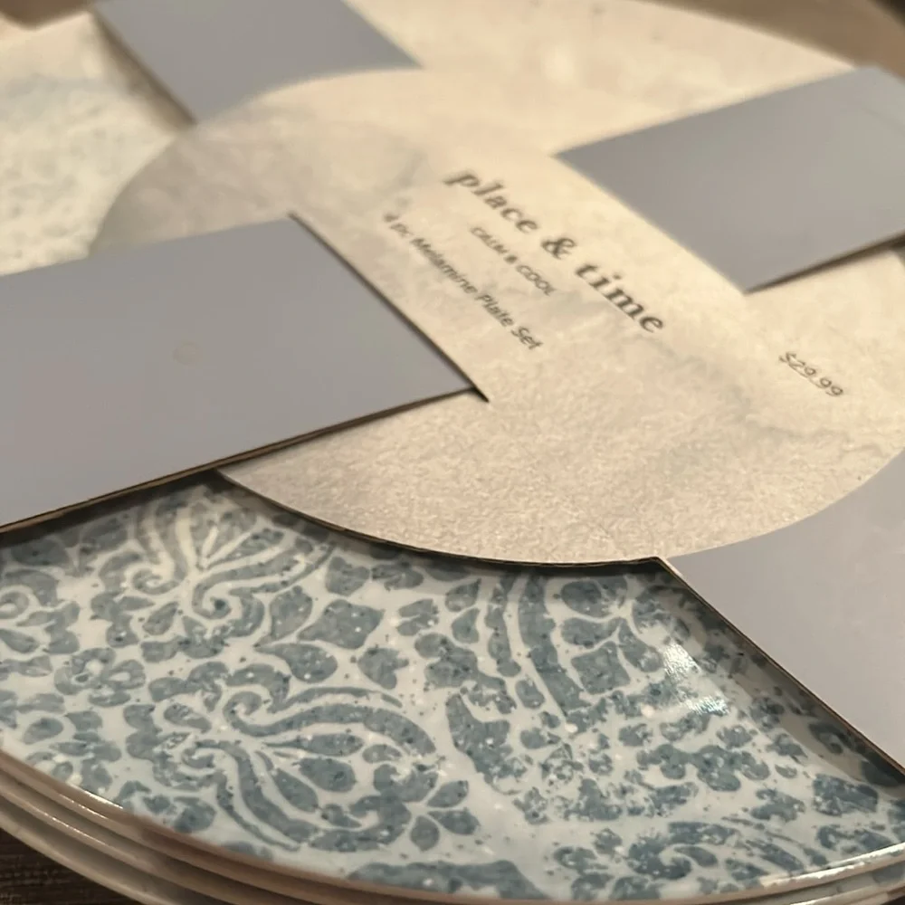 Melamine Plate Set of 4 Blue Paisly Boho design NEW
